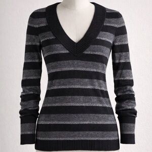 Vintage Express Sweater – Black & Grey with Glitter Stripes